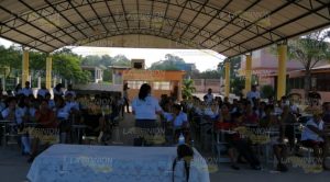 Previenen a estudiantes de delito cibernético