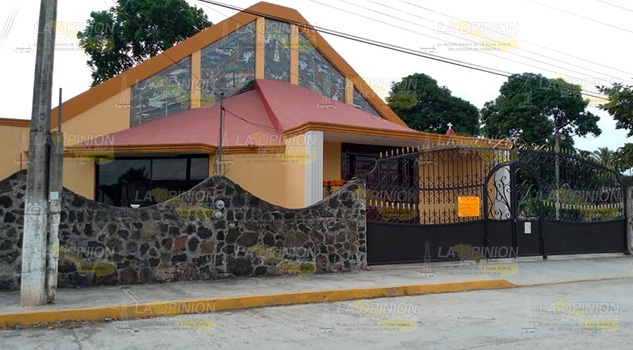 Roban capilla de Agua Nacida, localidad de Álamo