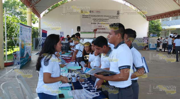 Se realizó la feria profesiográfica con 19 universidades en Cazones de Herrera