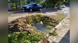 Truenan tuberías en calles de la Agustín Lara y Chapultepec en PozaRica