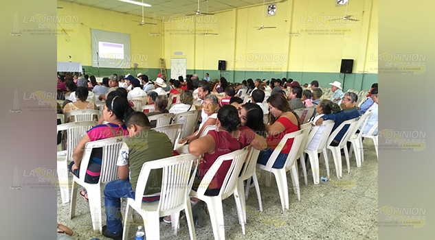 Van por más partidos políticos, reciclan militantes en Papantla