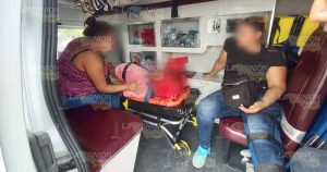 Taxista queda prensado en choque de autos en la Poza Rica - Papantla