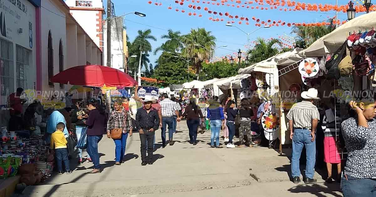 Continúa la tradición del Domingo Grande en Tempoal