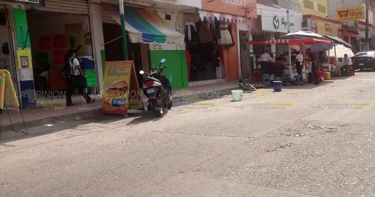 En Gutiérrez Zamora, piden retiro de “aparta lugares”