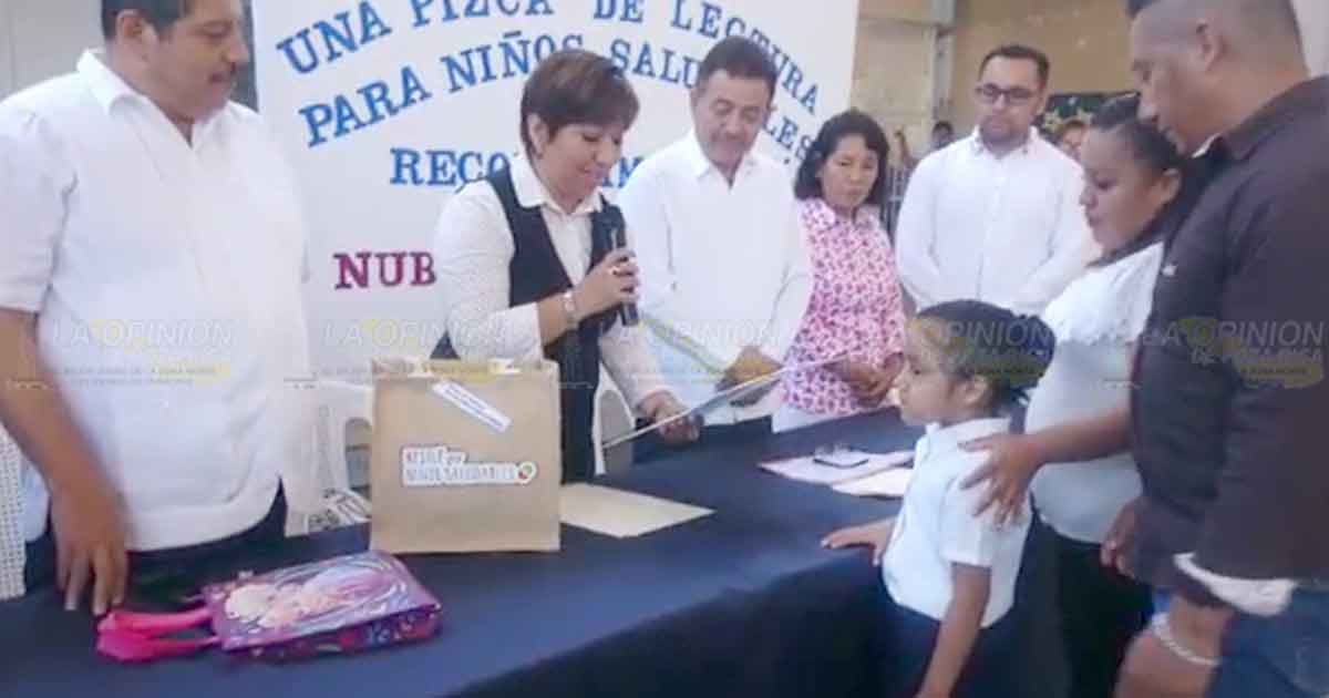 Alumna zamoreña gana concurso de cuento