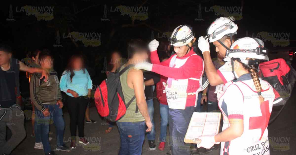 Encontronazo; cuatro lesionados en la Poza Rica-Cazones