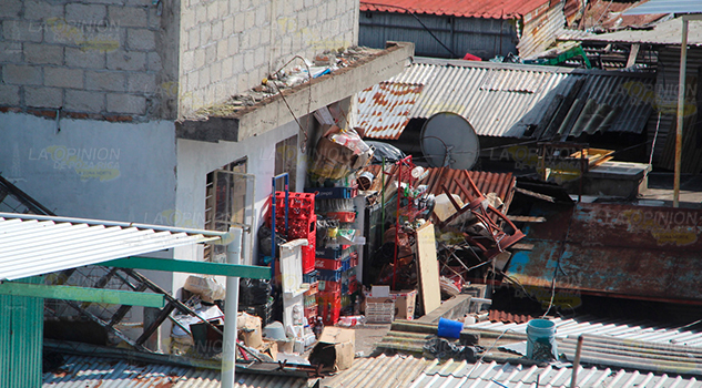 Mercado Poza Rica entre cacharros