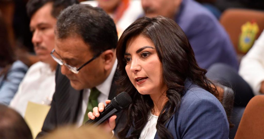 Responde titular de Sefiplan preguntas de diputados del Congreso local