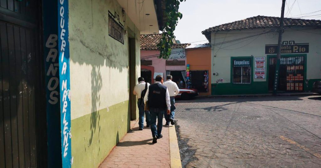 Supervisan bares y negocios de comida en el municipio de Papantla
