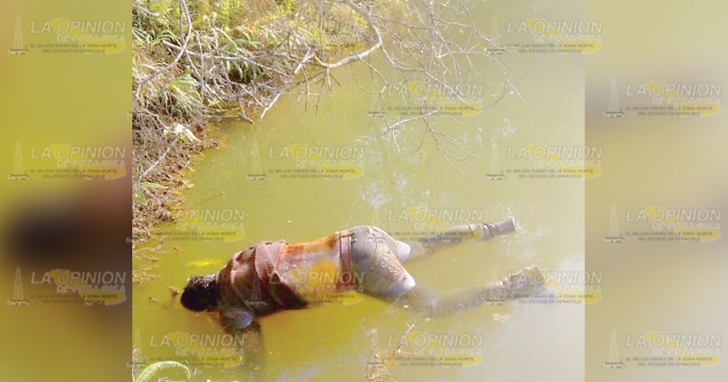 Flota cadáver en el río en la comunidad San Agustín