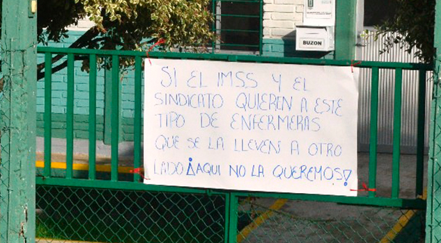 Habitantes de la comunidad de Piedra Pinta cierran clínica en el municipio de Tlapacoyan