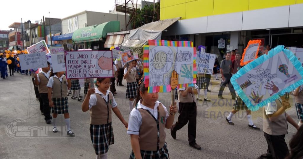 Marchan cientos contra la violencia a féminas y niñas en Álamo