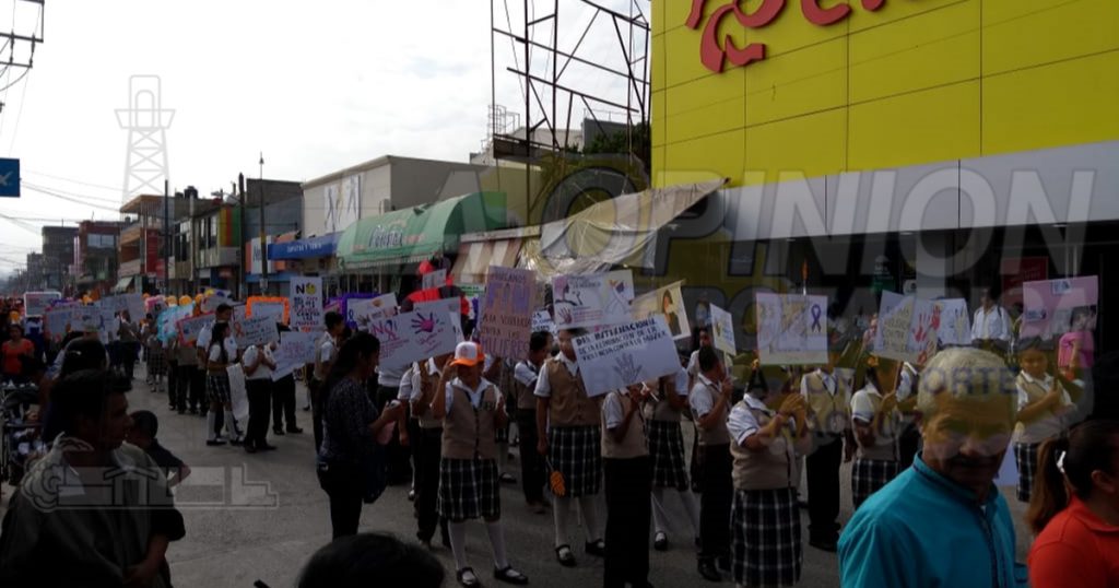 Marchan cientos contra la violencia a féminas y niñas en Álamo