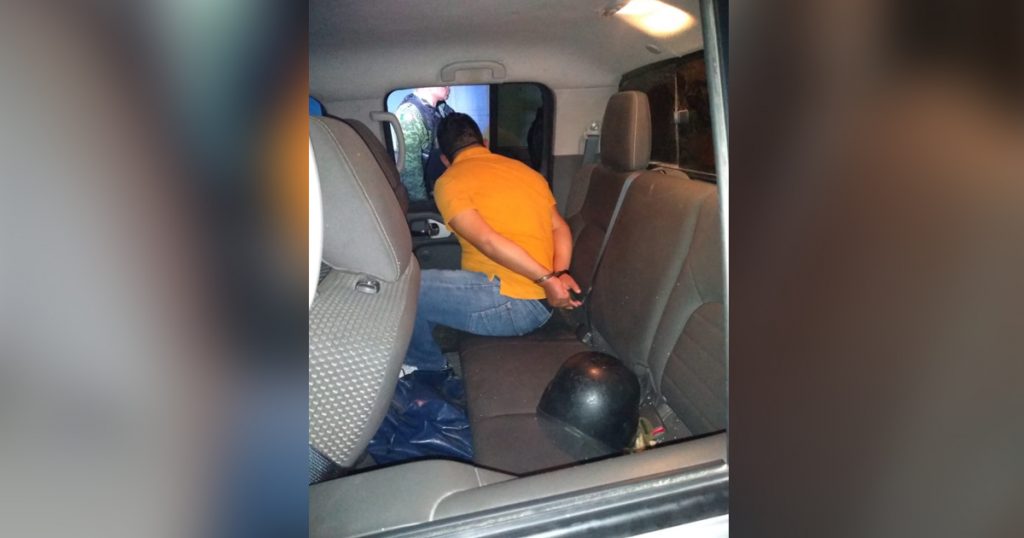 Ebrio choca contra una patrulla en Martínez de la Torre