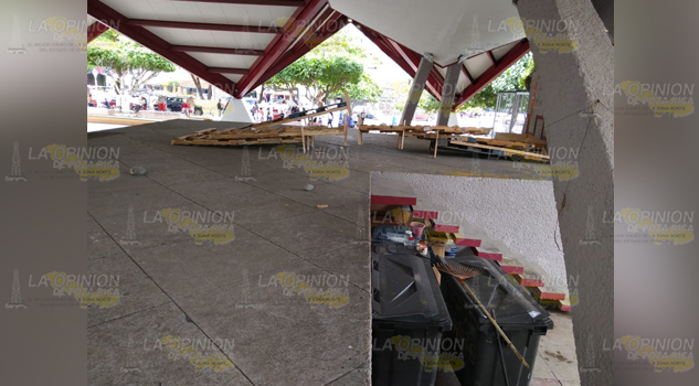 Domo del parque Juárez, usado como bodega, en Poza Rica