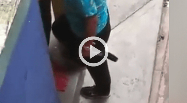 Detienen a maestra por golpear a un niño con una correa