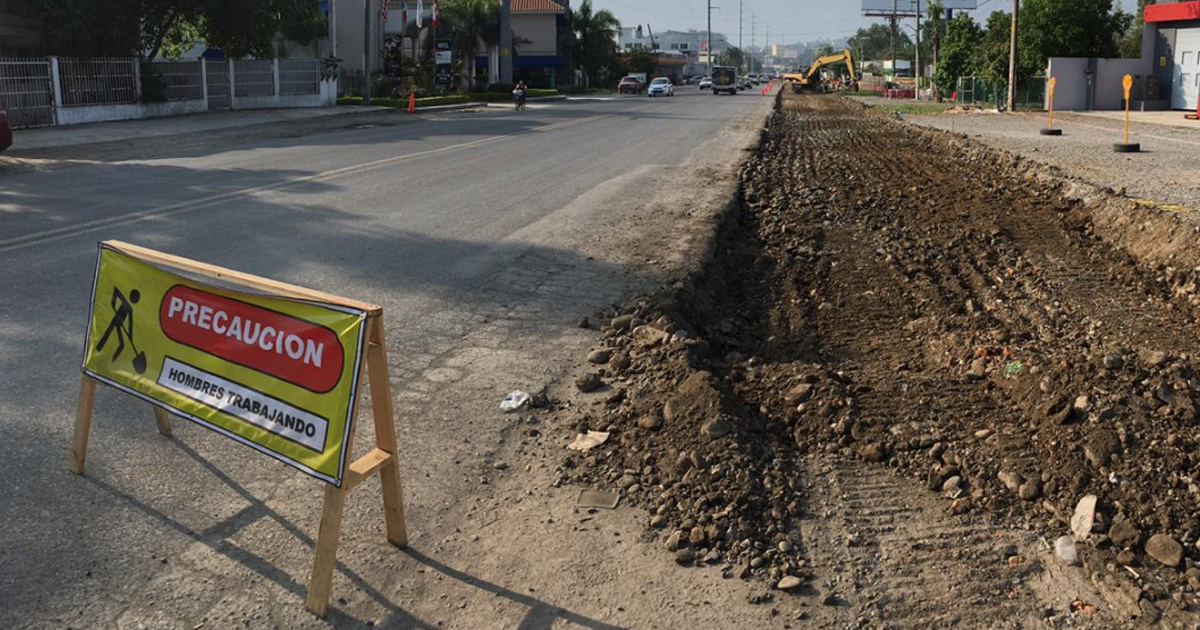 Amplían a 4 carriles salida a Cazones