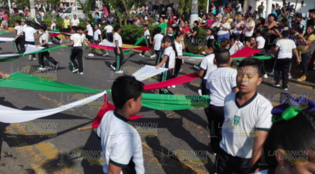 Analizar la historia para evitar errores del pasado, indispensable