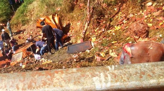 Aparatoso accidente en la autopista México-Tuxpan, cerca de Huauchinango