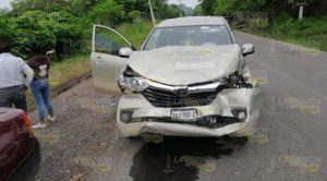 Choca por no guardar su distancia en la Poza Rica - Cazones