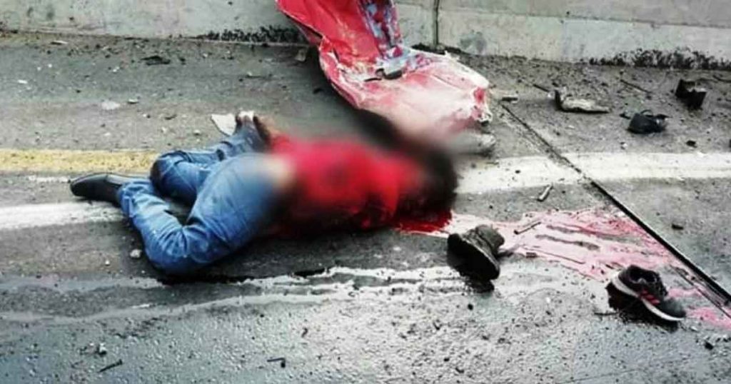 Un tracto camión se quedó sin frenos y provocó el trágico percance