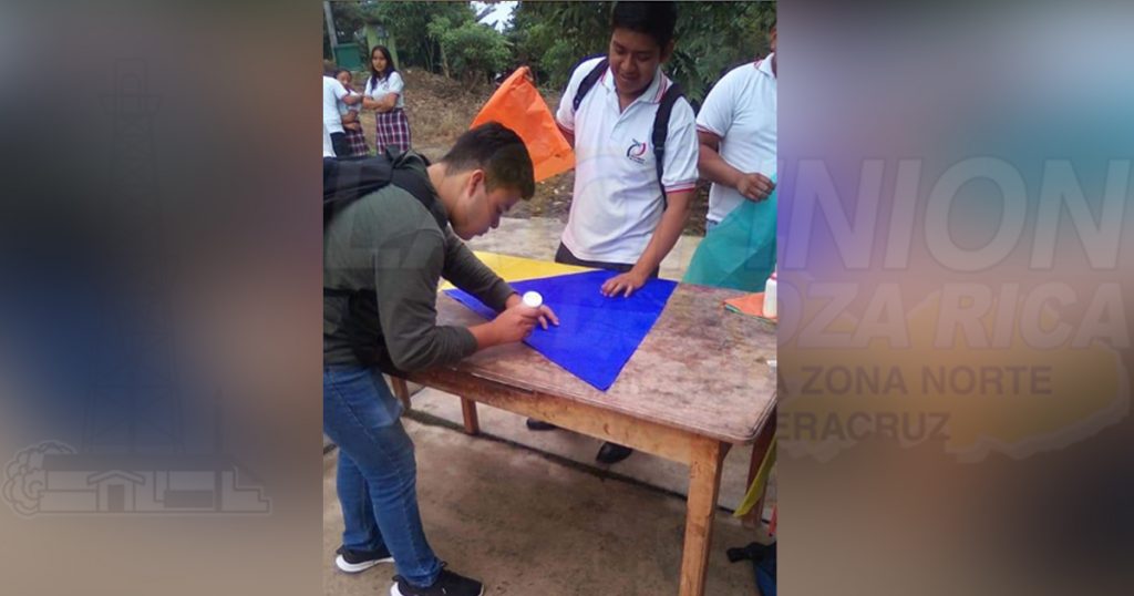 Encuentro de conocimiento entre estudiantes de preparatoria en al Sierra