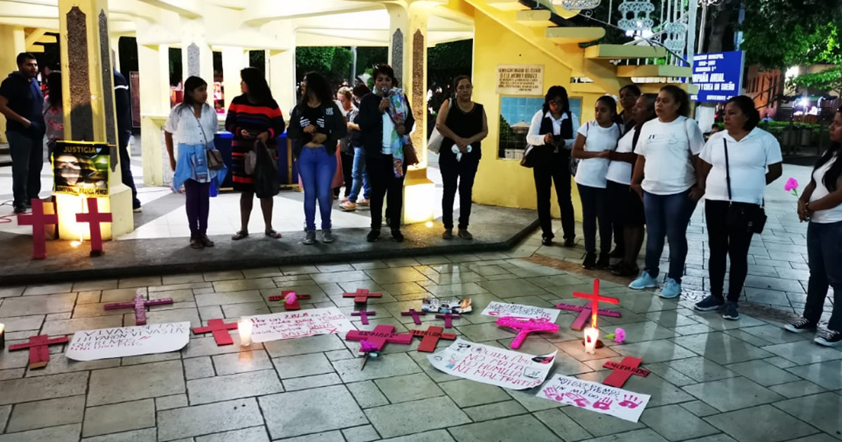 Féminas se manifiestan en el corazón de Papantla exigen un alto a la violencia en contra de las mujeres