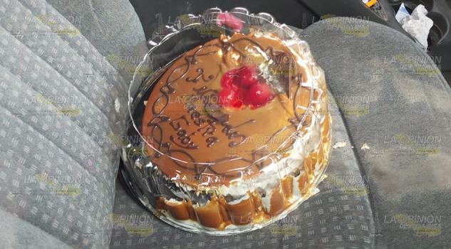 Intentó dar vuelta en U y ocasiona accidente