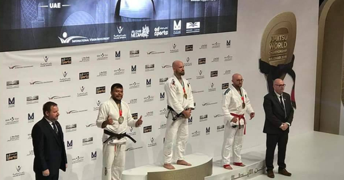 Mexicano gana plata en Campeonato Mundial de JiuJitsu en Abu Dhabi