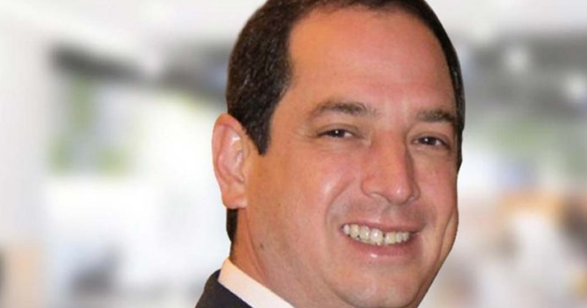 Nominan a veracruzano como mejor consultor político del País