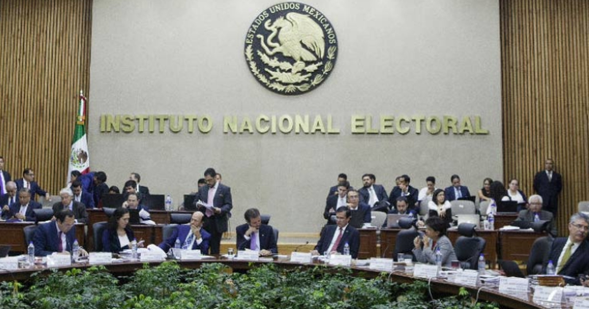 Recorte a presupuesto coloca al INE en "zona de riesgo"