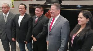 Rubén Ríos Uribe preside en el congreso