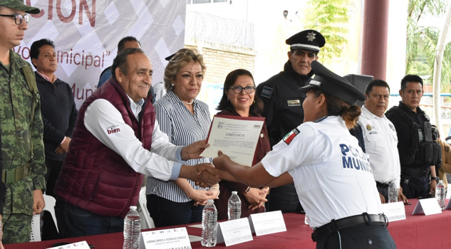 Se gradúan 50 elementos más para la Policía Municipal