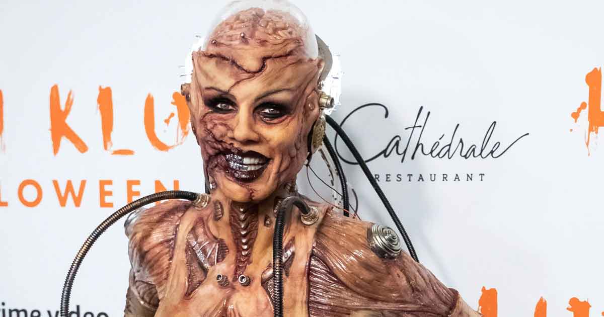 Heidi Klum vuelve a superarse con su traje de Halloween al estilo 'Alien'