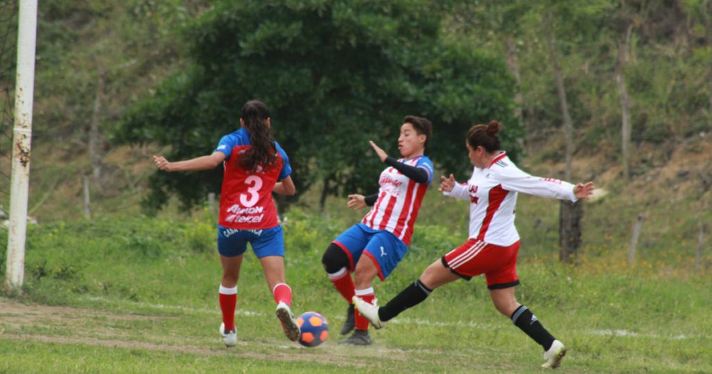 Torneo de Futbol de los Barrios 2019: Lalo Chapultepec Galácticas derrota a Super Abarrotes Casa Blanca