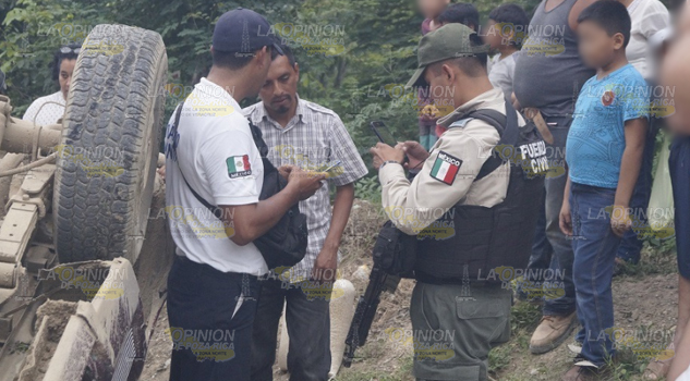 Volcadura deja 11 lesionados en la colonia La Garita