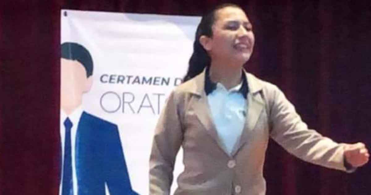 Alumna del CECyTEV de Coxquihui obtiene segundo lugar oratorio a nivel estatal