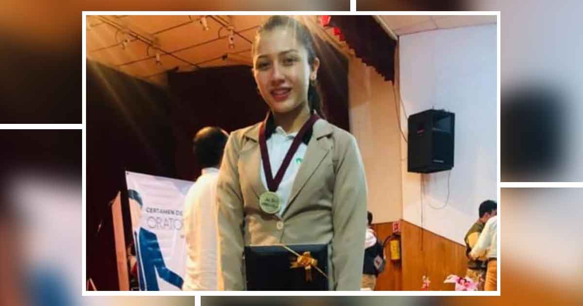Alumna del CECyTEV de Coxquihui obtiene segundo lugar oratorio a nivel estatal