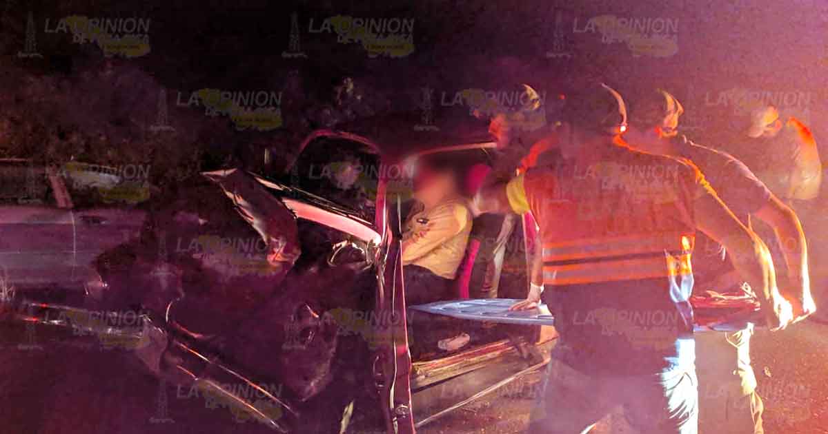 “Vocho”, hizo chuza con tres taxis