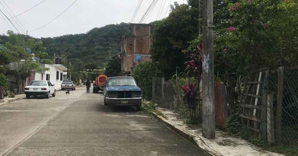 Cementerio de chatarras en el Guayabal