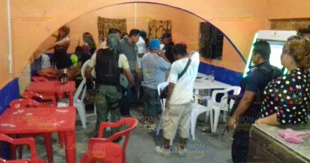 Clausuran bares por venderle menores y violar horarios establecidos