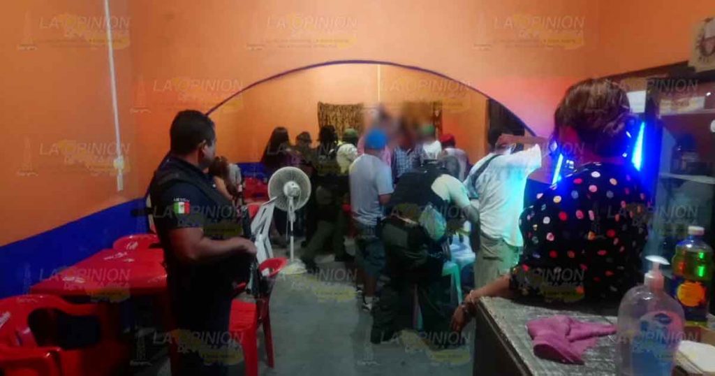 Clausuran bares por venderle menores y violar horarios establecidos