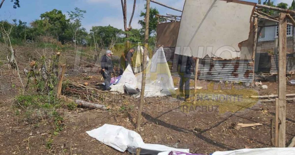 Realizan diligencias en terrenos de la parcela 44 ubicada atrás del CBTIS 78