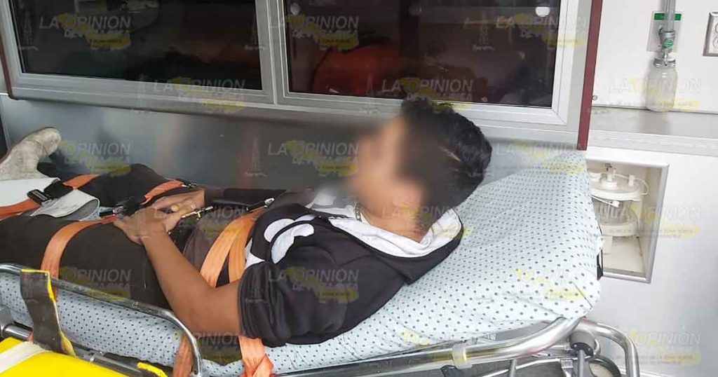 Repartidor de pollos herido en choque en Poza Rica