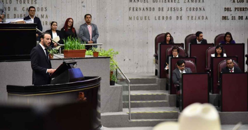 Rinde LXV Legislatura homenaje al diputado Juan Carlos Molina Palacios