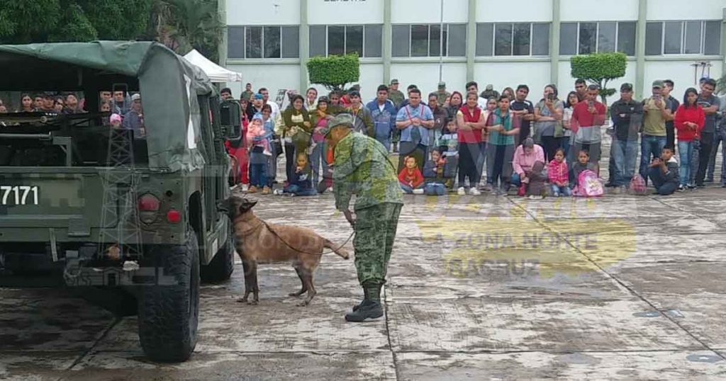 Conviven SEDENA y ciudadanía en Coatzintla