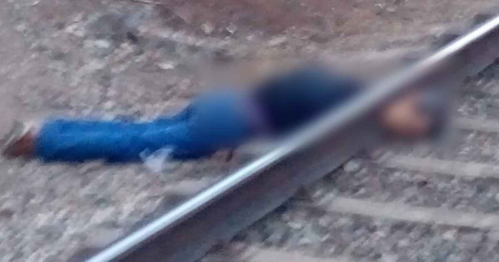 Se arroja a las vías, ferrocarril lo decapitó