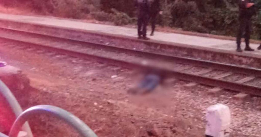 Se arroja a las vías, ferrocarril lo decapitó