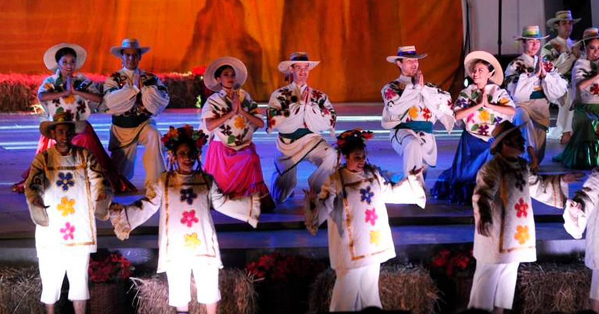 El Ballet Folklórico llevará tradiciones mexicanas a EU