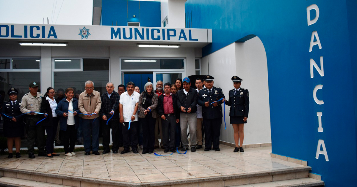 Entrega alcaldesa nueva base para la policía municipal en Tlapacoyan
